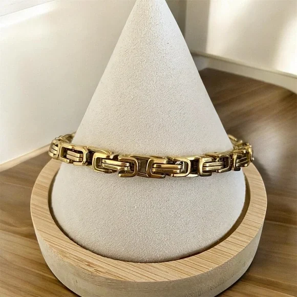 Byzantine Stainless Steel Gold Plated 9 inches long and 7mm width bracelet -Gold - Picture 4 of 8